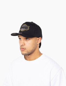 LAKERS OUTLINE CLASSIC RED CAP-mens-Backdoor Surf