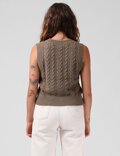 KNIT VEST